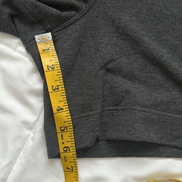 Lululemon Hello Sunday Short, Size 6 - Picture 10 of 11